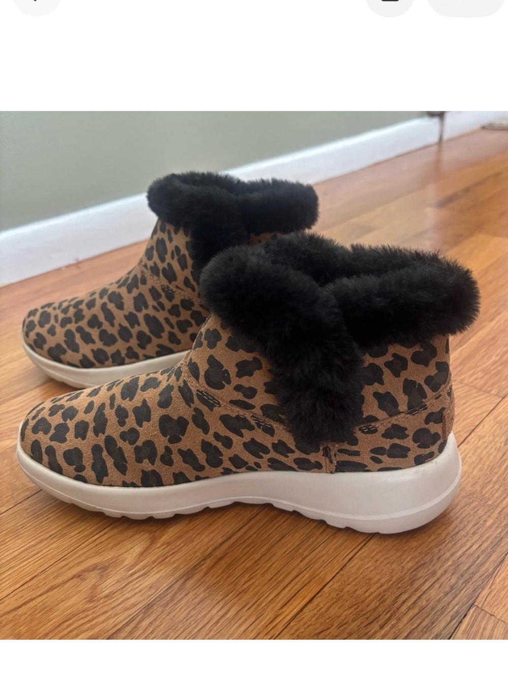 Skechers Leopard Print Booties w/Faux  Fur, Size 5.5